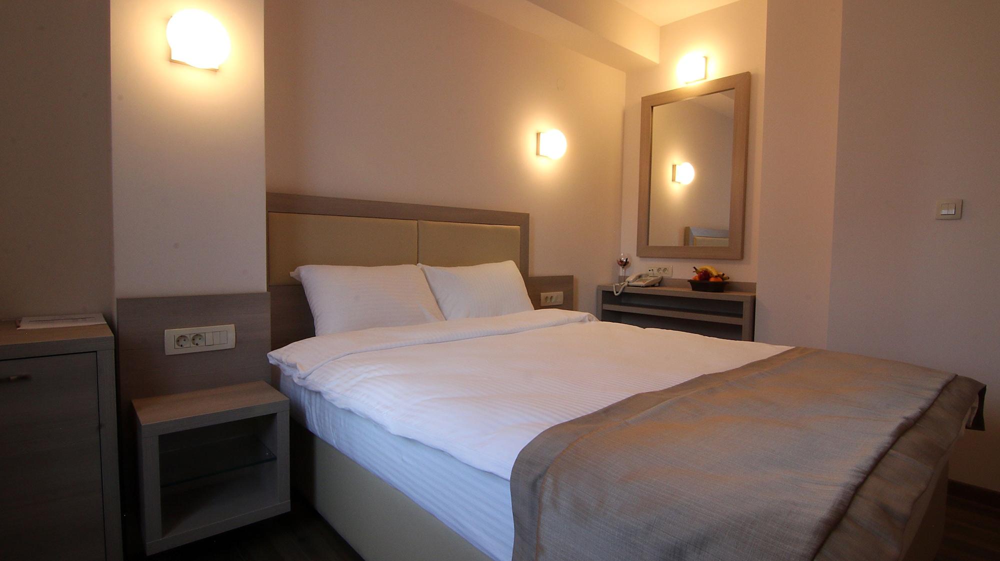 Hotel Vlaho Skopje Luaran gambar