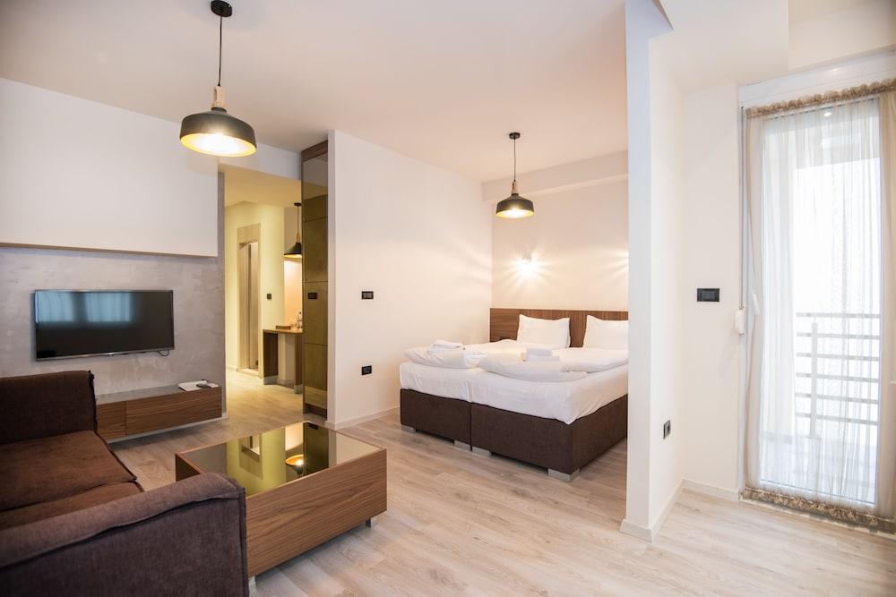 Hotel Vlaho Skopje Luaran gambar