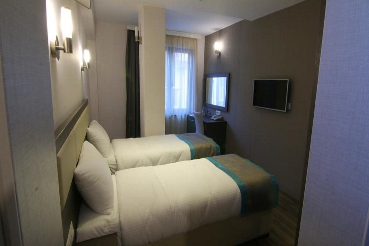 Hotel Vlaho Skopje Luaran gambar