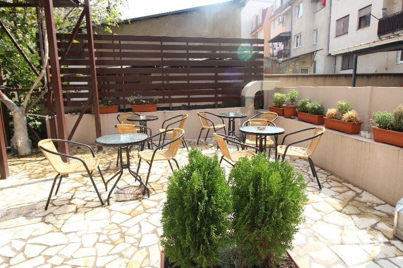 Hotel Vlaho Skopje Luaran gambar
